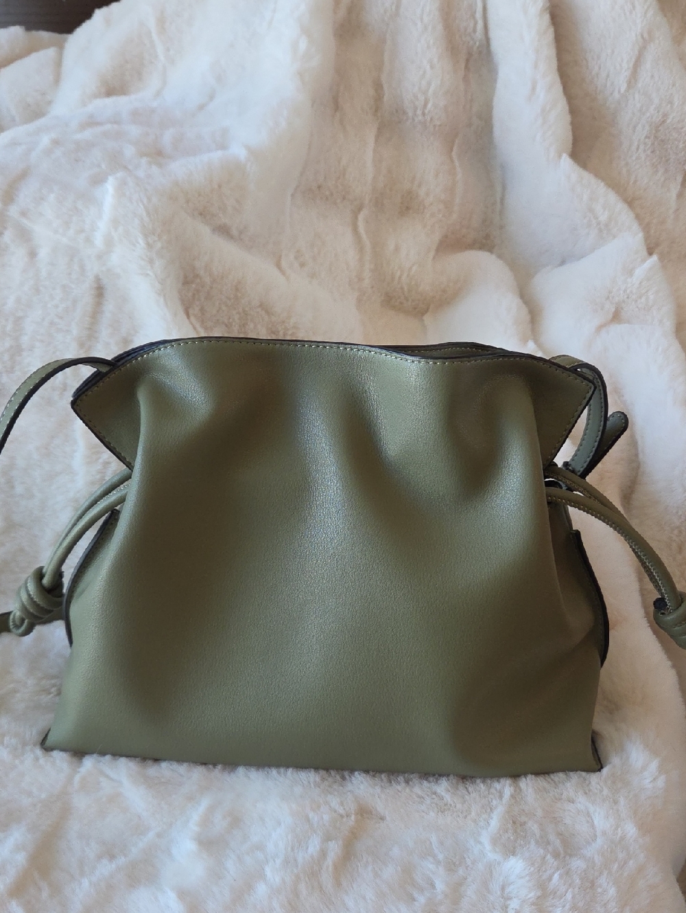 Leather Olive Green Women's Drawstring Shoulder Bag 30×13x22 CM